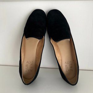 Round Toe Naturalizer "Clea" Black Suede Loafers/Flats